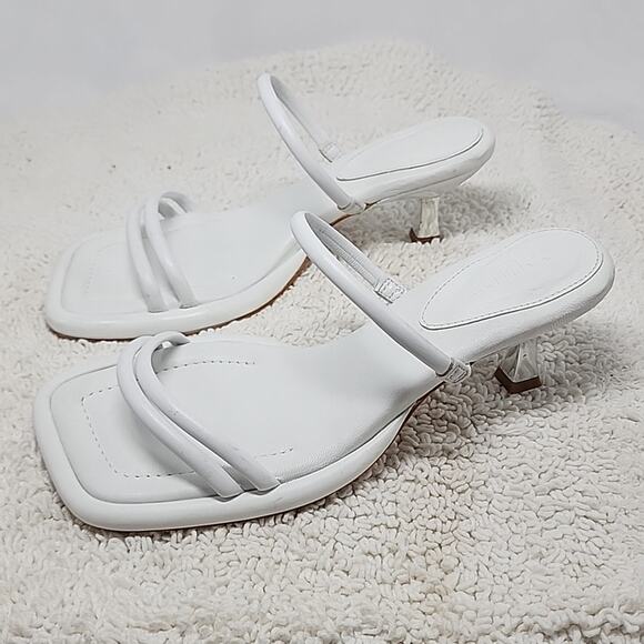 🐲SCHUTZ🐲 AGATHA MID SQUARE TOE WHITE LEATHER LADIE 6 CROME KITTEN HEELS NWOB - Picture 1 of 16